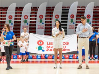 Mažuosius sportininkus Vilniuje aplankiusi olimpietė D. Zagainova: „Pirmieji mano pedagogai bei...